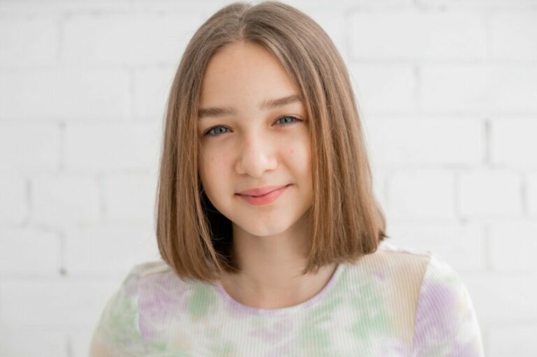 Carré plongeant court déstructuré : pourquoi adopter cette coupe de